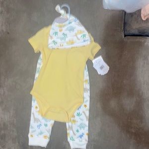 6-9 months 3 piece set